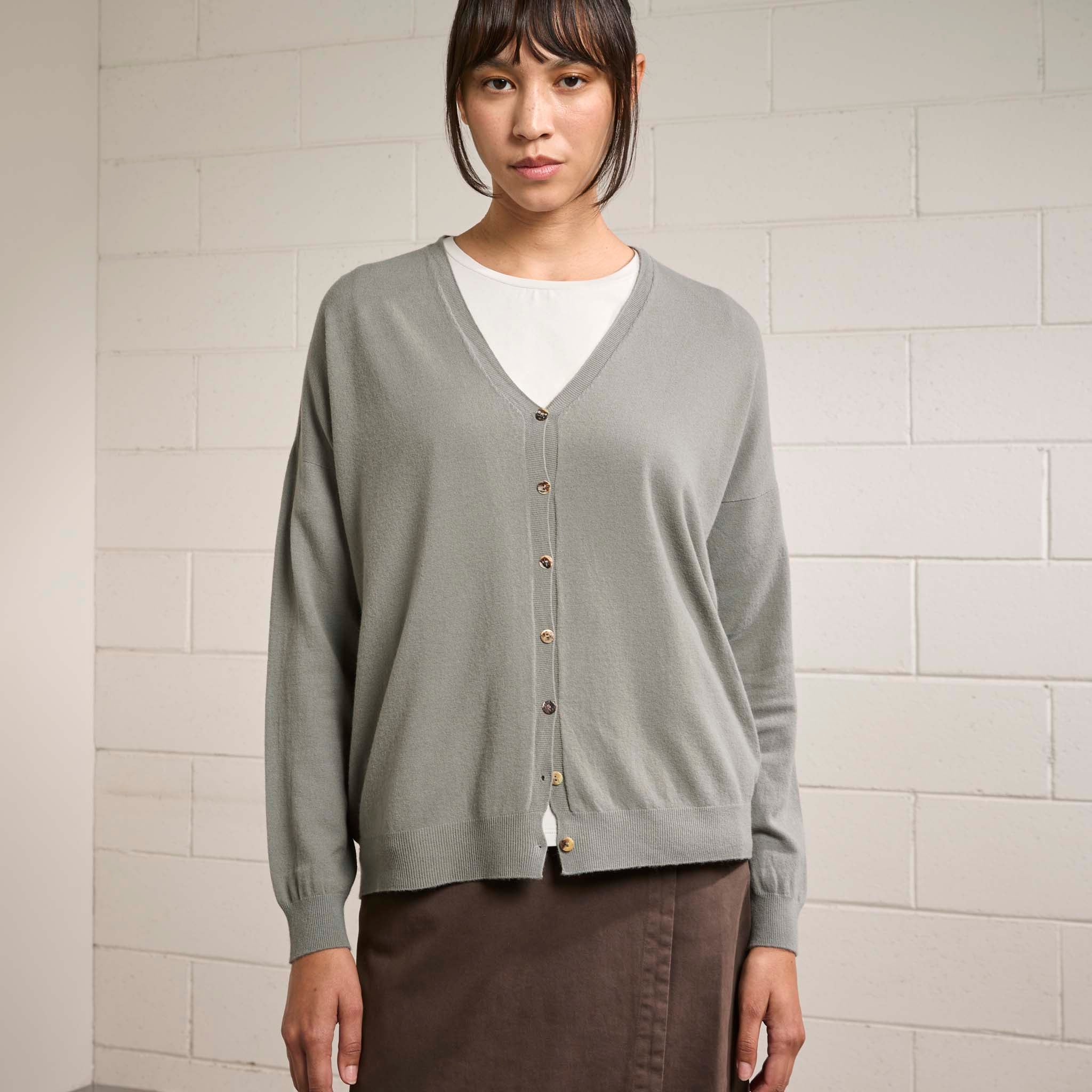 Cardigan Con Bottoni