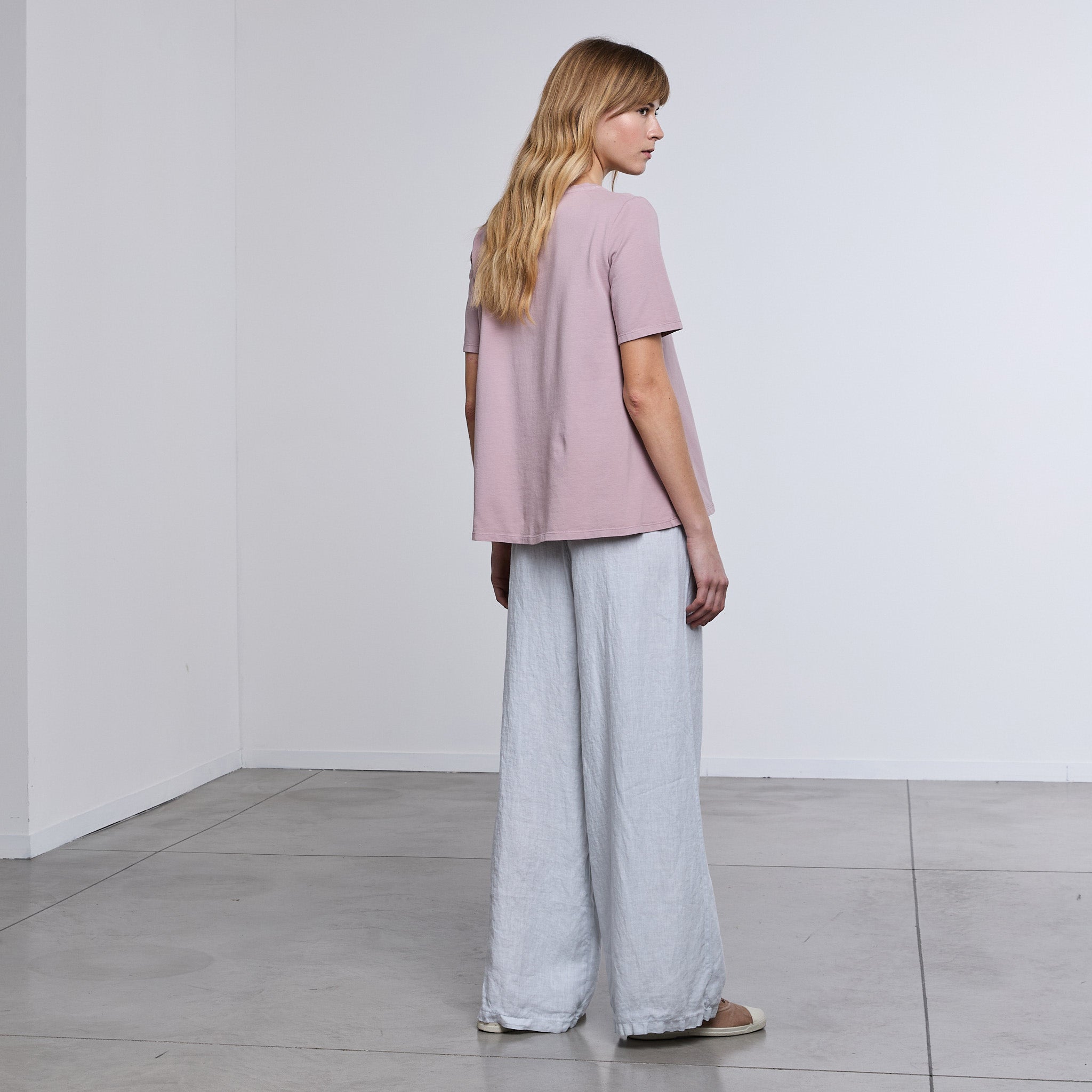 T-SHIRT A-SHAPE MEZZA MANICA