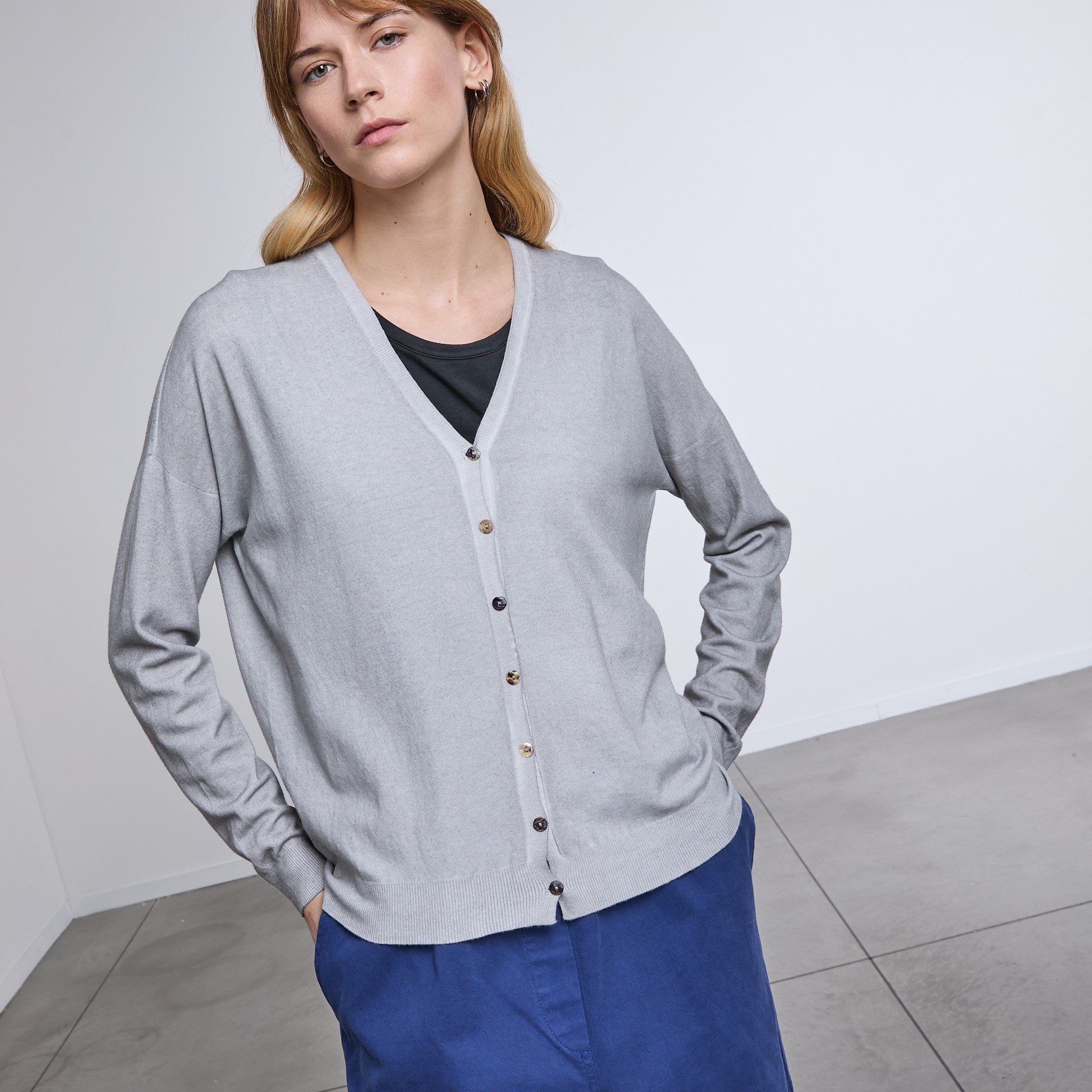 CARDIGAN CON BOTTONI