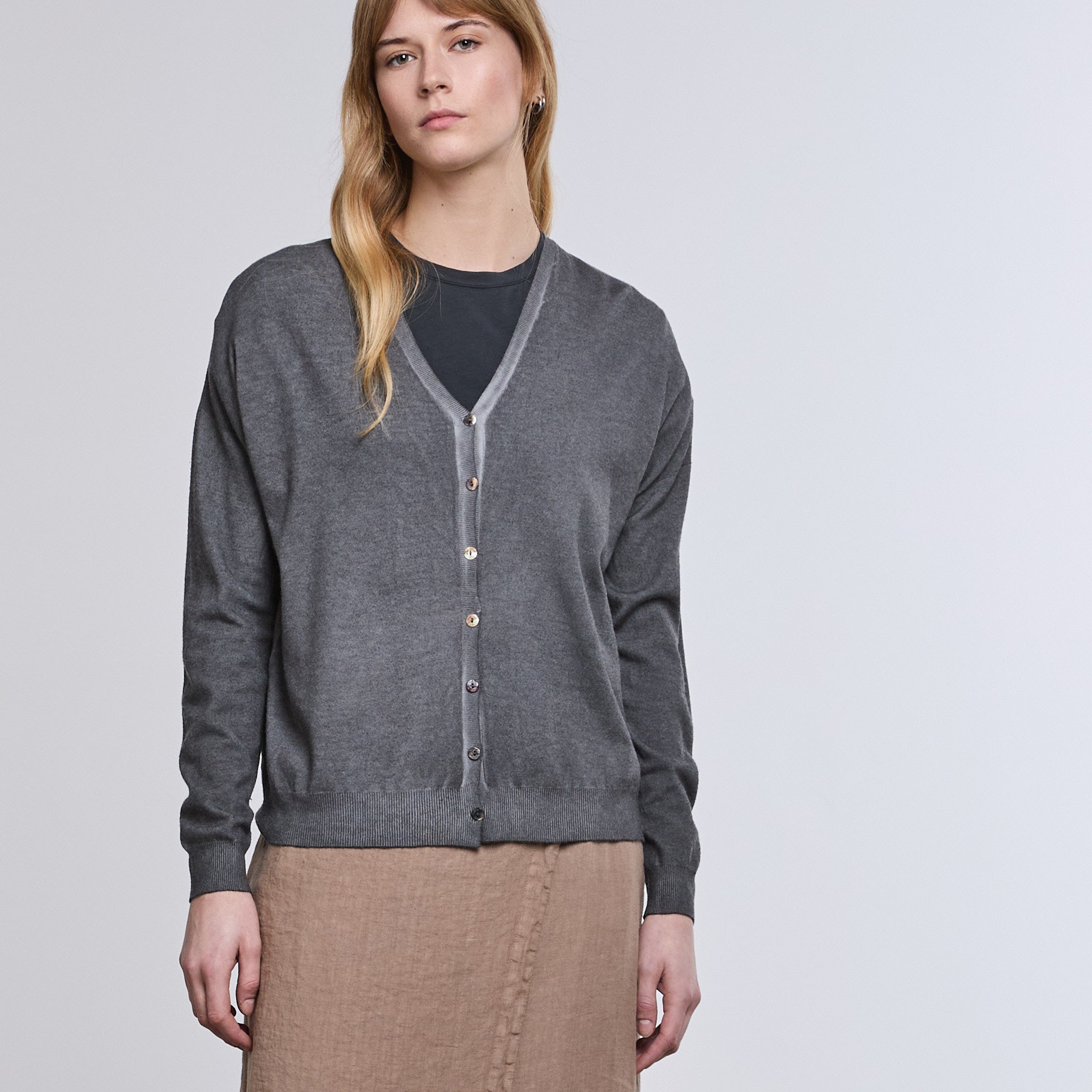 CARDIGAN CON BOTTONI