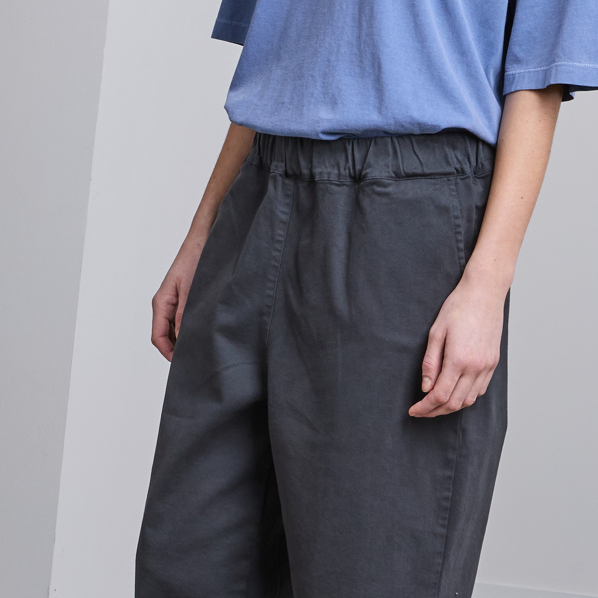 REGULAR TROUSERS