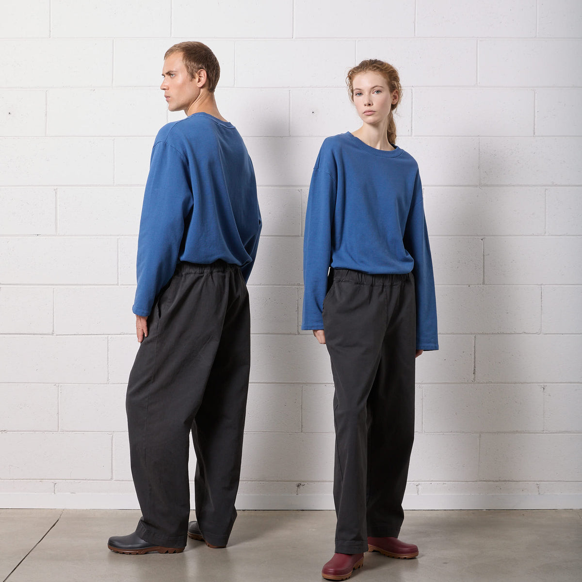 PANTALONE REGULAR CON ELASTICO IN VITA
